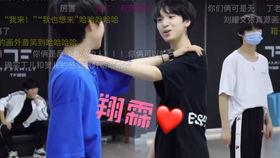 翔霖吃瓜,揭秘娱乐圈背后的那些事儿