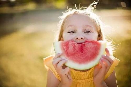 捧瓜可以给小孩吃,适合儿童的健康美味选择