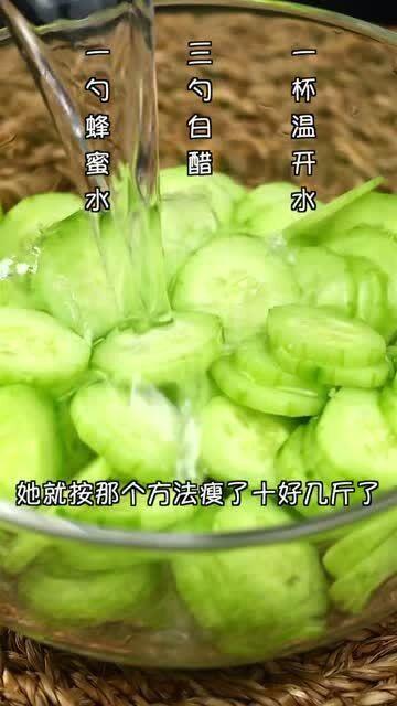 小瓜早上吃还是中午吃,小瓜早餐还是午餐？揭秘最佳食用时间