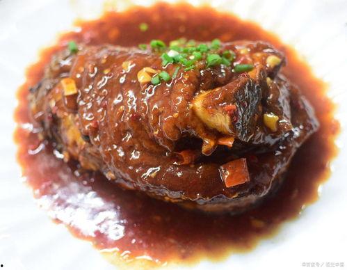 刘大瓜吃肘子,肘子盛宴尽享人生