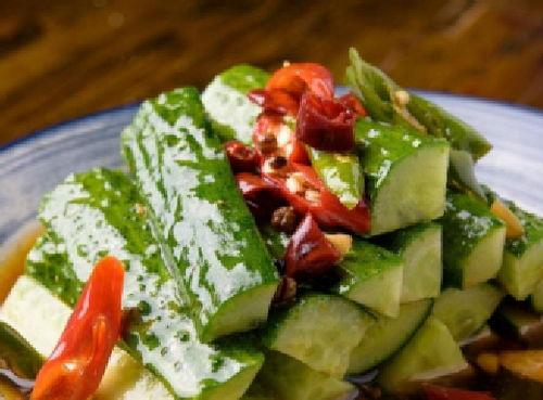 金牛座吃瓜,瓜田里的智慧与品味  第3张